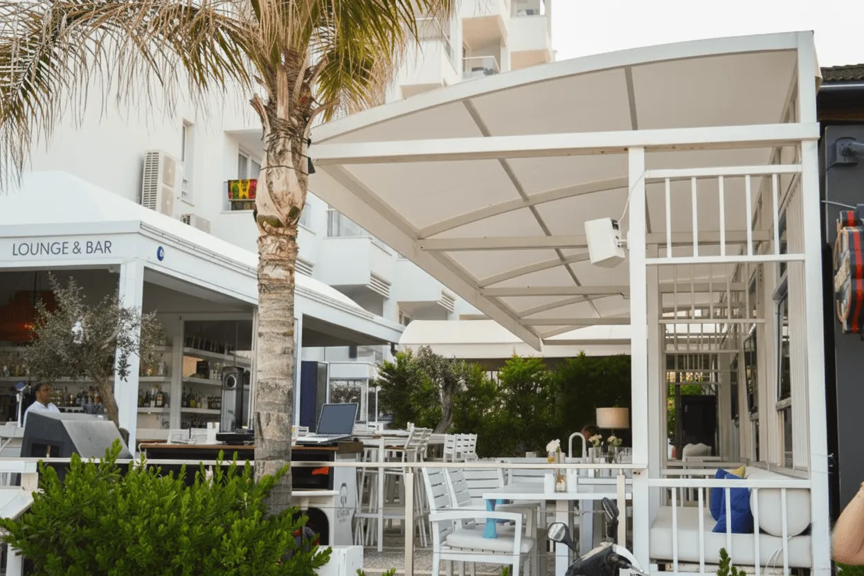 Beachfront Hotel — görsel 3